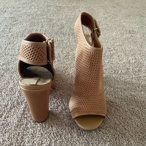Size 8 ALDO shoes